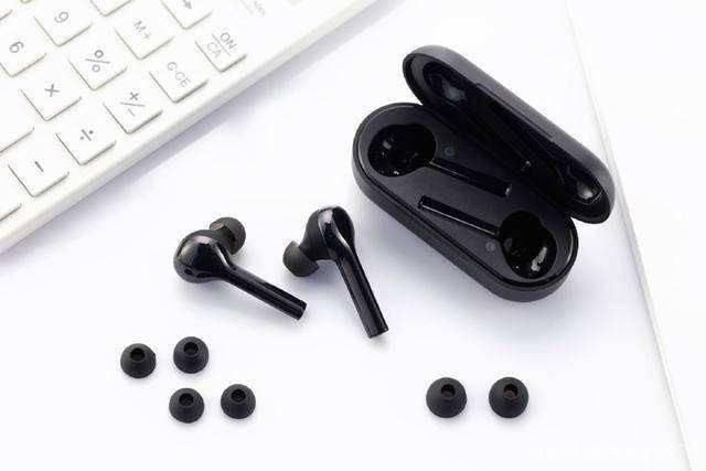 藍牙耳機.jpeg 藍牙耳機.jpeg