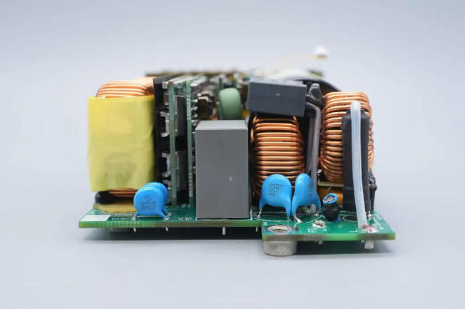 基于可靠性模型的貼片電子元器件降額設計規范實踐