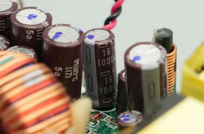 I2C總線上的上拉電阻與濾波電容配置詳解