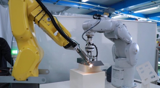 潮濕環境焊接機器人